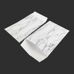 50 grandes pochettes cadeaux blanches motif marbré 21x29cm