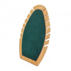 Présentoir bijoux de forme ovale pour chaînes en bois et suédine vert émeraude
