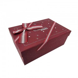 Boîte cadeaux bordeaux motif petites étoiles 19x12x7cm