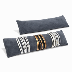 Grand coussin de présentation à bracelets en suédine gris anthracite 7x28cm