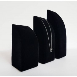 3 présentoirs rectangulaires en velours noir pour chaîne et pendentif