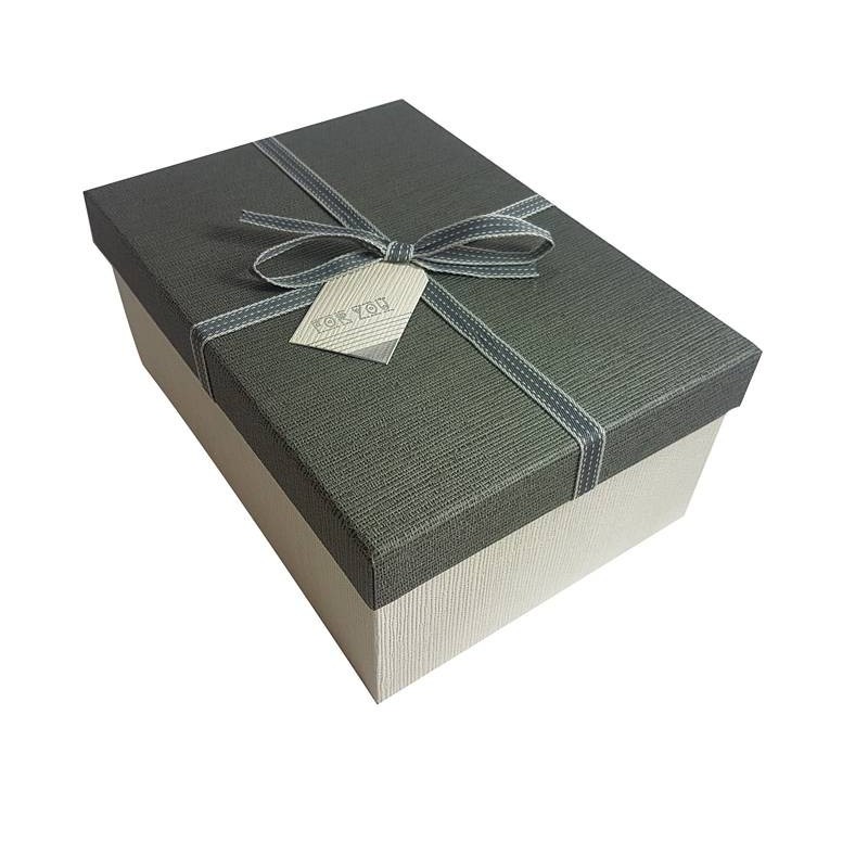 Grande boîte cadeaux écru et gris, embllage cadeaux écru de qualité.