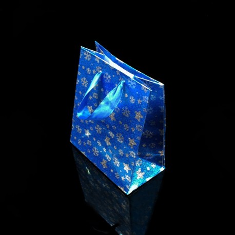 12 sacs cadeaux de couleur bleue motif étoiles 21x18x7.5cm - 7524