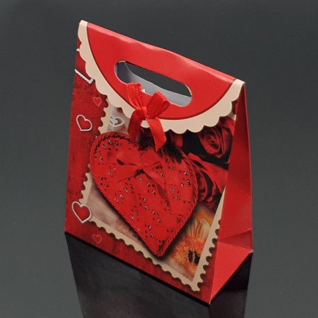 12 pochettes cadeaux cartonnées rouges motif coeurs 19x9x27cm - 7618