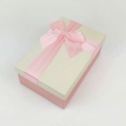 Boîte cadeaux de couleur rose tendre et écrue 20x13.5x8cm - 7724m