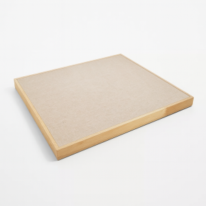 Grand plateau nu de présentation vitrine en bois et en coton beige naturel