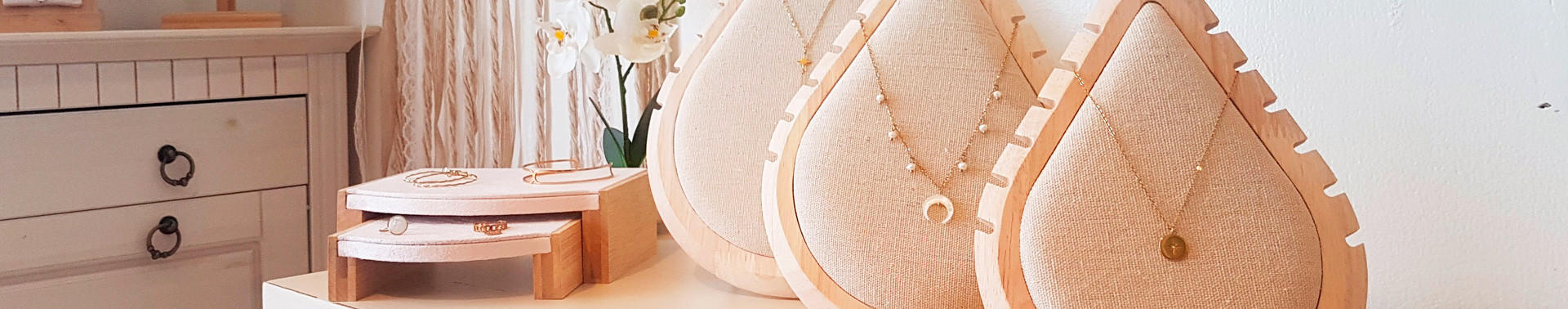 Expositor profesional para joyas | Más de 2300 referencias en madera y metal - Import34
