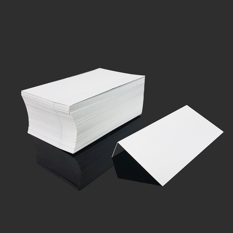 100 etiquetas de cartón blancas con soporte, formato tarjeta de visita para plegar, 9 x 5,5 cm