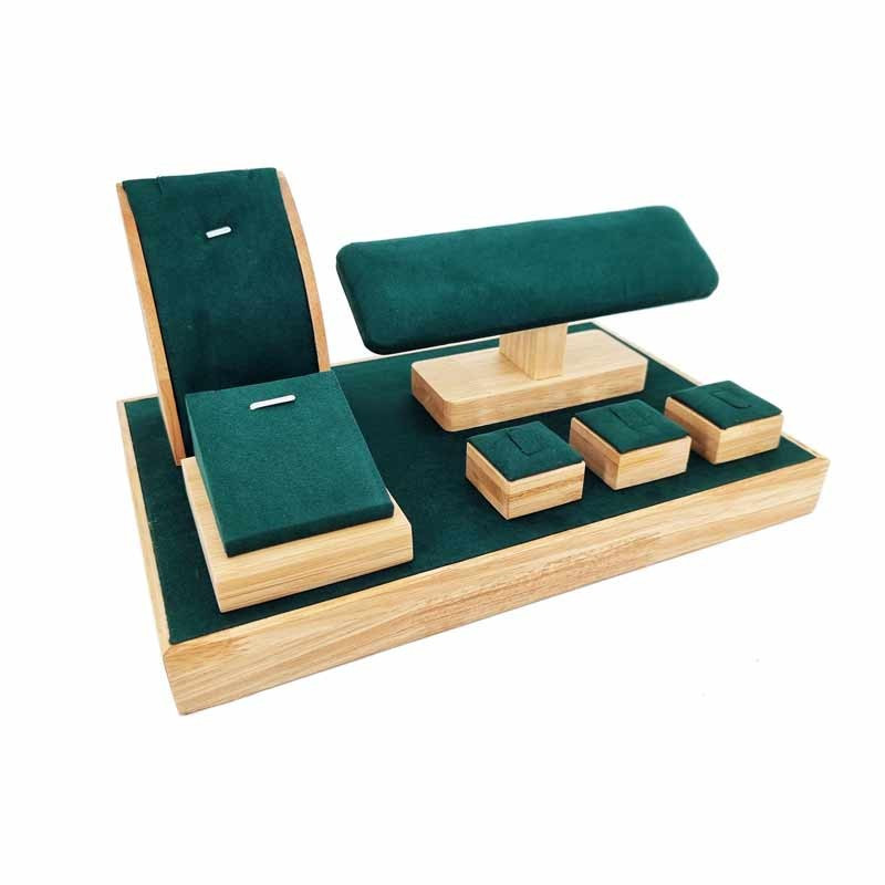 Petit plateau nu de présentation vitrine en bois et en suédine vert émeraude