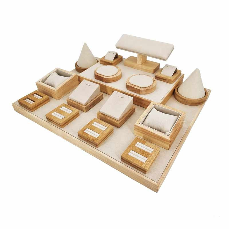 Grand plateau nu de présentation vitrine en bois et en suédine beige crème