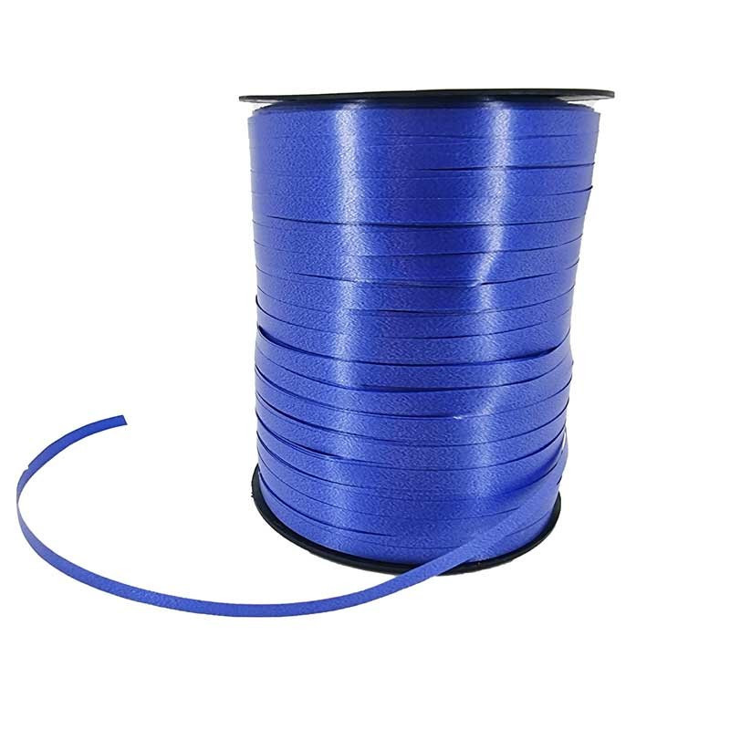 Rollo de cinta de regalo satinada de color azul índigo