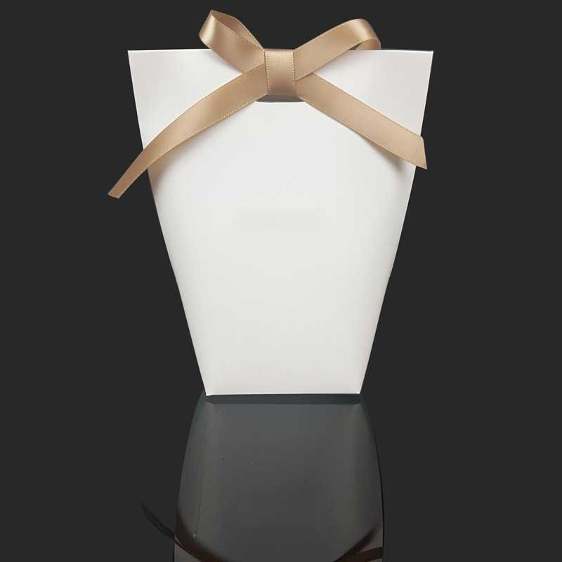 12 cajas de regalo de cartón blanco para montar, de forma acampanada, 13,5 x 16,5 x 6 cm
