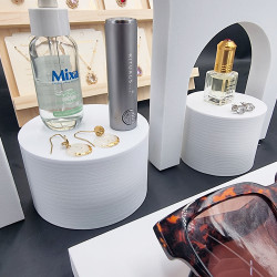Artículo de decoración para vitrina de espuma blanca - Cilindro