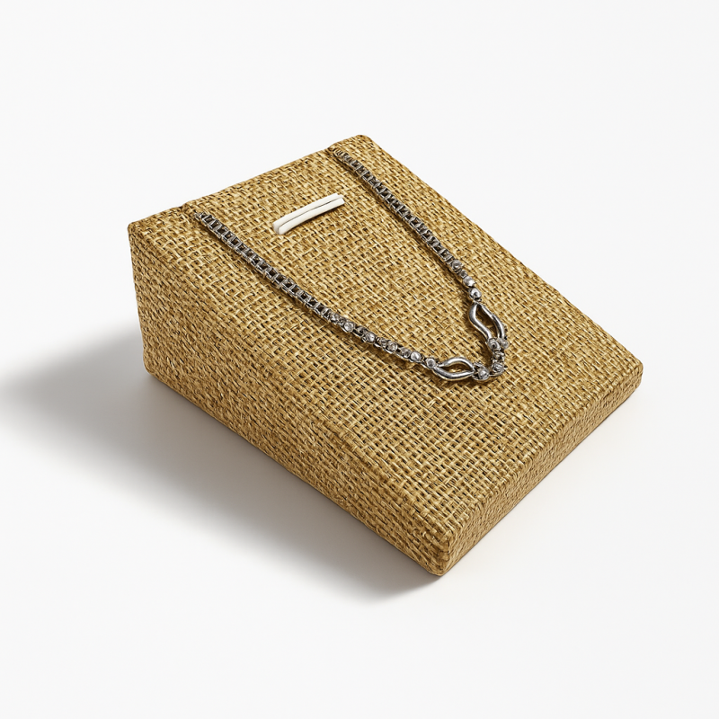 Soporte para joyas de yute beige para colgantes