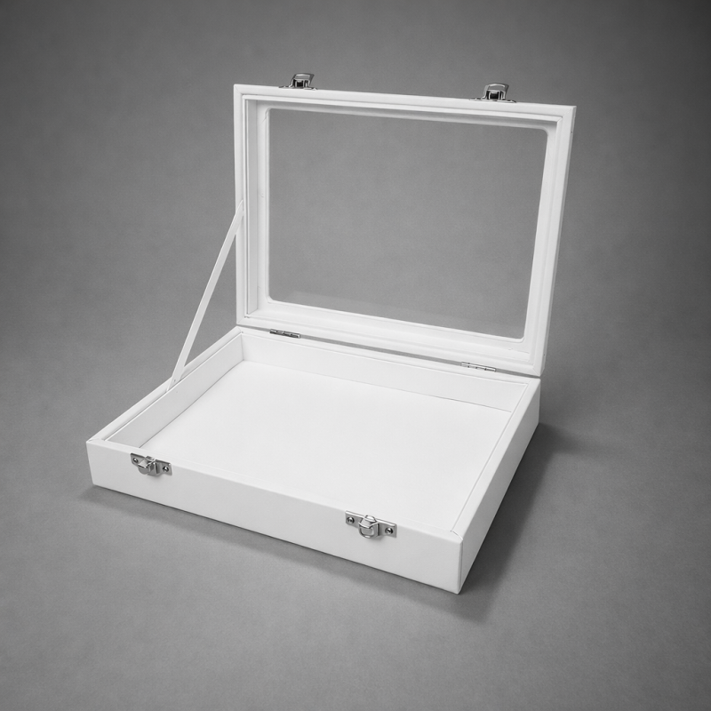Pequeño maletín con ventana de símil piel blanca