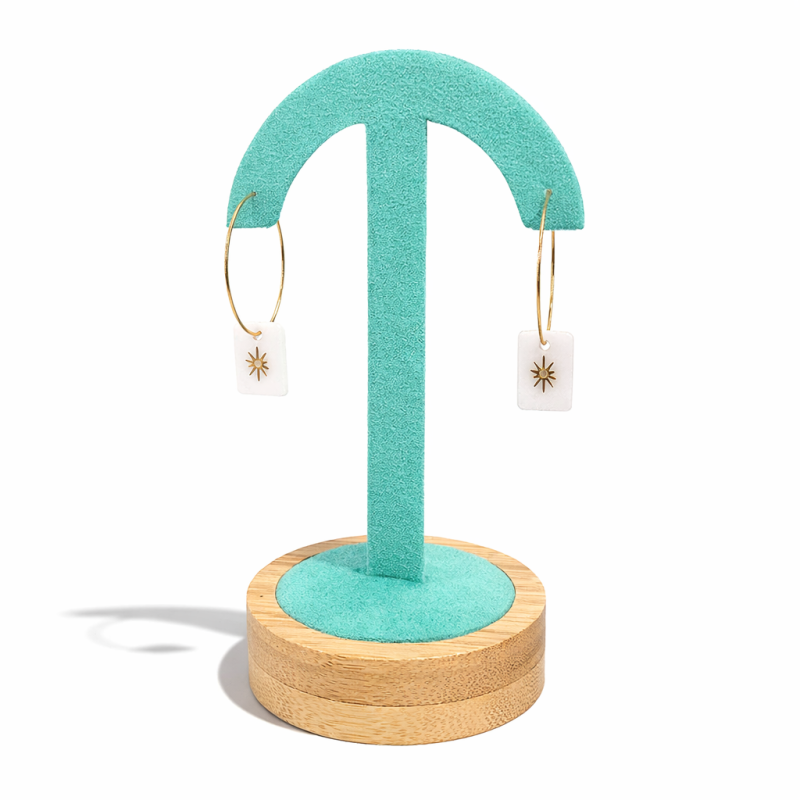 Soporte para pendientes «Paraguas» Riviera – Base de madera y ante verde laguna