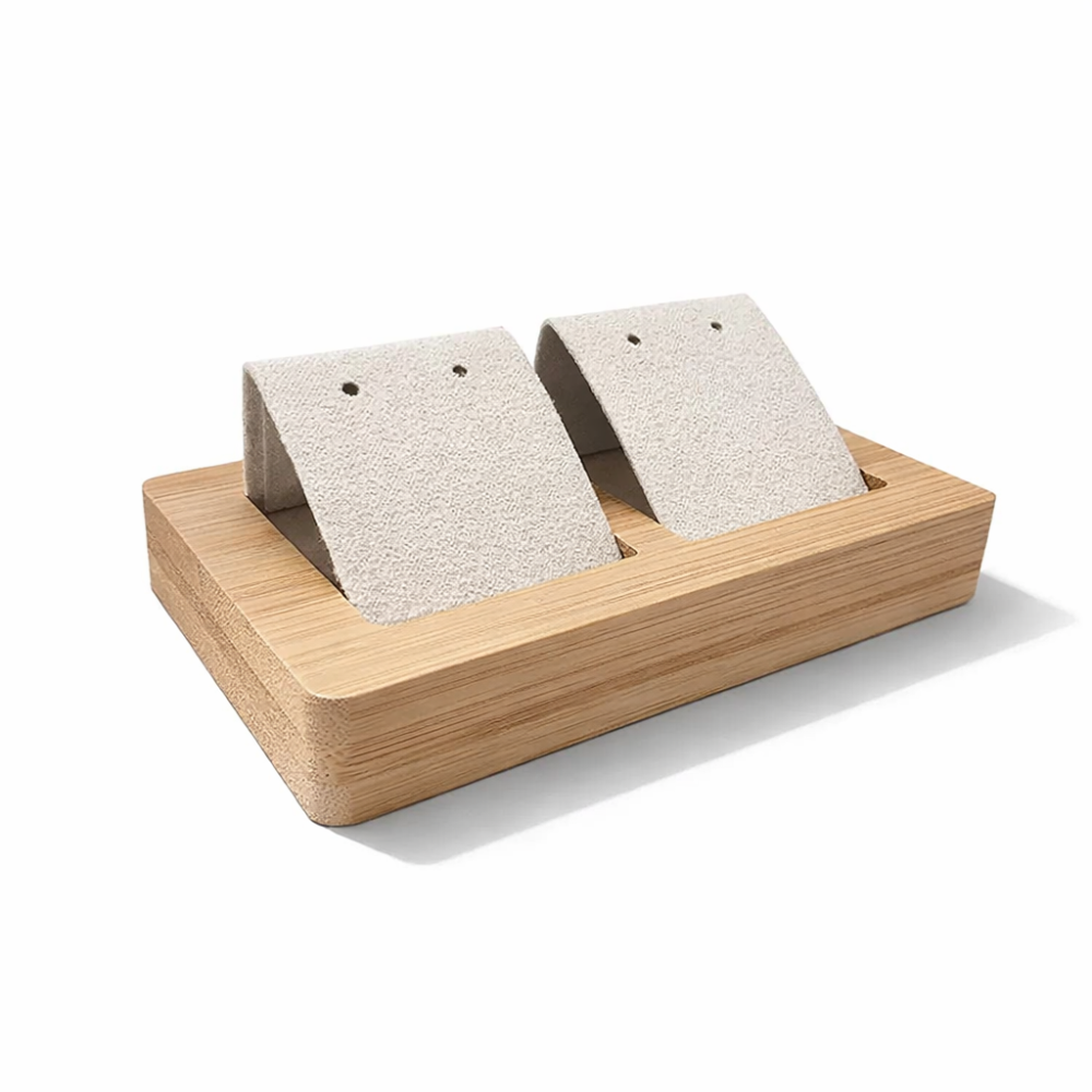 Pequeño soporte doble para pendientes de madera y de ante beige
