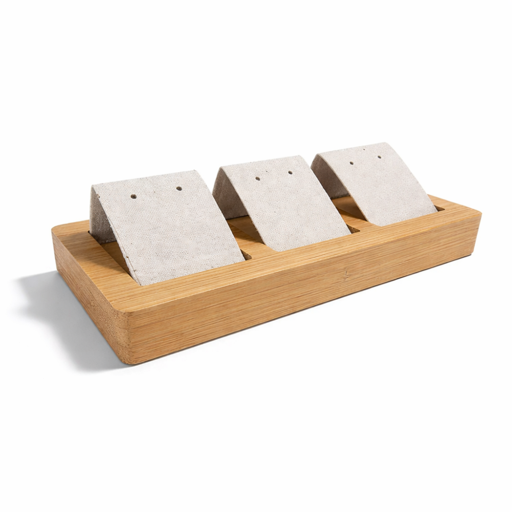 Pequeño soporte triple para pendientes de madera y ante de ante beige