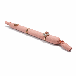 Cojín alargado de ante rosa para anillos - 20 cm