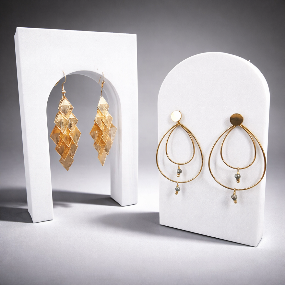Set de 2 piezas de decoración para vitrina de espuma blanca - Puerta