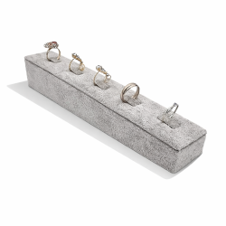Expositor inclinado para anillos de terciopelo gris