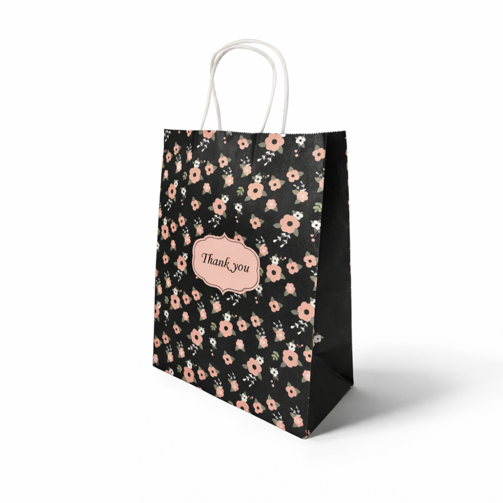 12 bolsas de papel kraft con flores rosas sobre fondo negro 21x11x27 cm