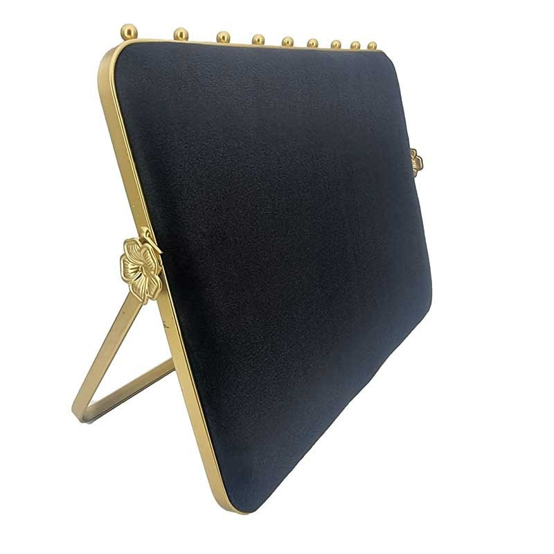 Grand porte colliers incliné en métal doré et velours bicolore gris souris et noir