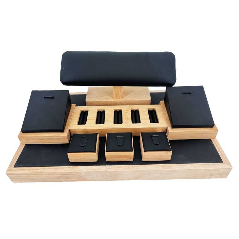 Petit plateau nu de présentation vitrine en bois et en simili cuir noir