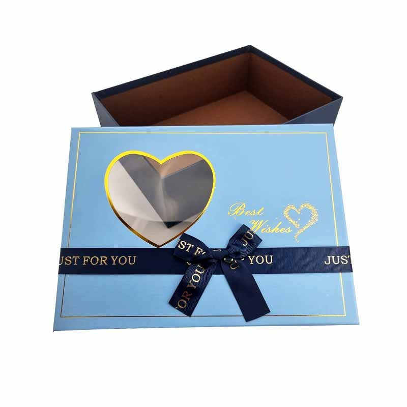 Boîte cadeaux à couvercle avec fenêtre en forme de cœur 23x17x7cm - Bleu ciel