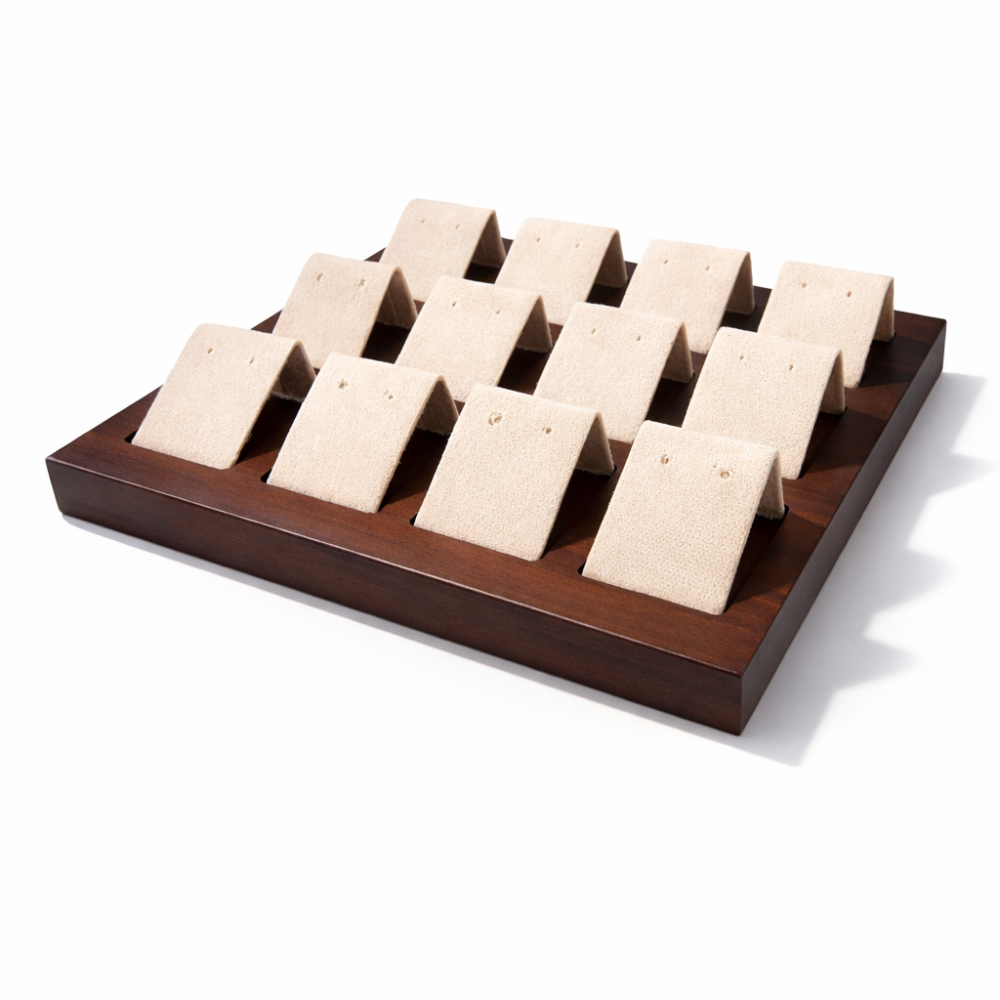 Petit plateau pour boucles d'oreilles en bois foncé et suédine beige lin