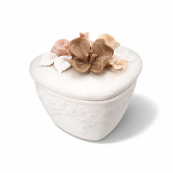 Petite boîte à bijoux blanche en forme de cœur et couvercle à fleurs