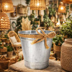 Petit cache pot de fleurs en zinc vintage 9x9x6cm
