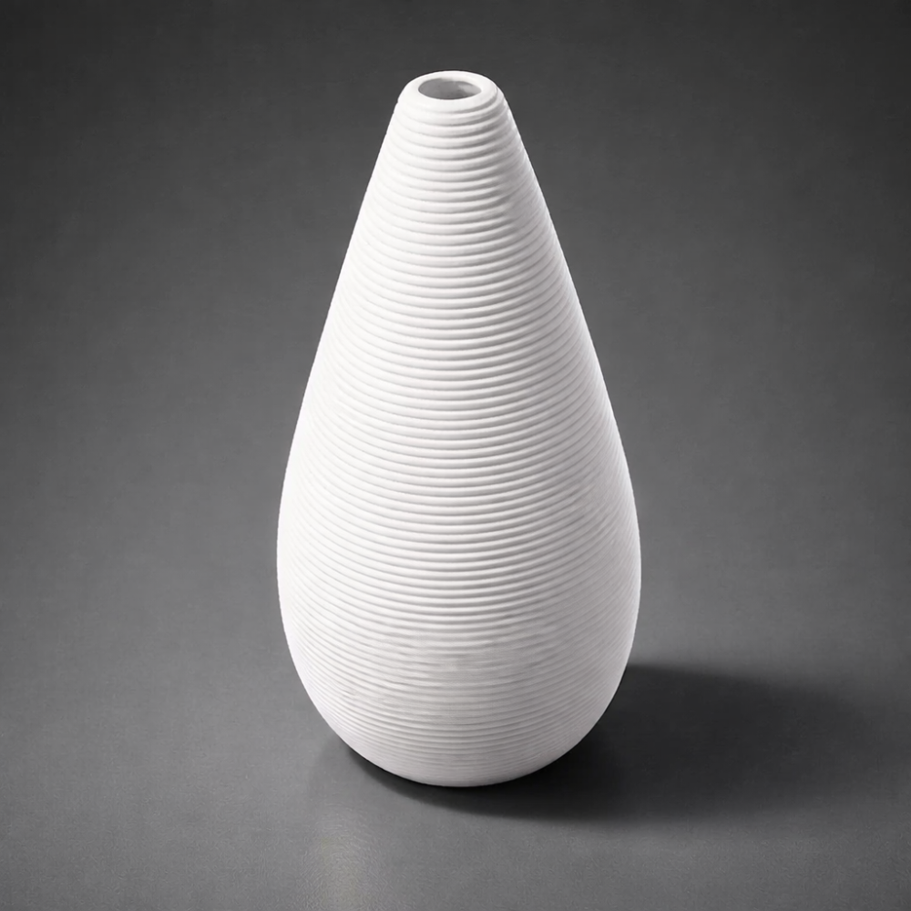 Vase céramique blanc à goulot étroit, vase à rayures sculptées