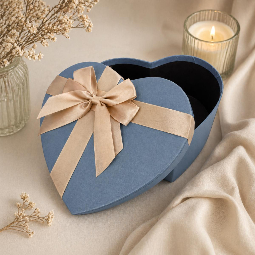 Boîte cadeau cœur Bleu givré irisé & nœud Or | Format M 15x18x7.5 cm