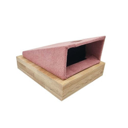 Supporto per gioielli in legno e alcantara rosa per ciondolo