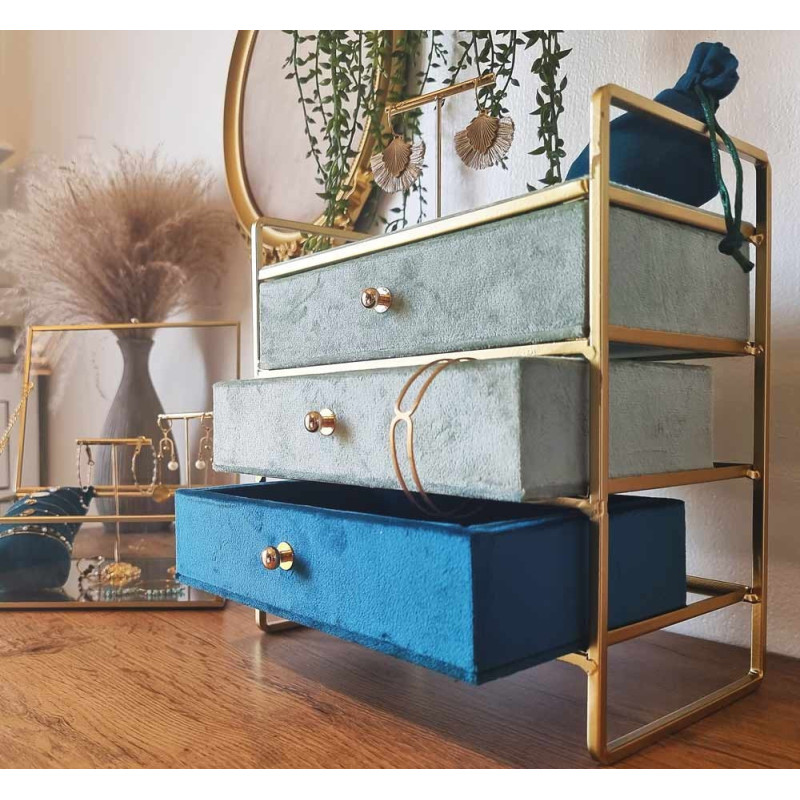 Boîte à bijoux à tiroirs en métal doré et veloiurs vert amande