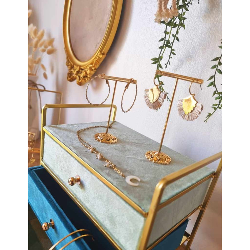 Lot de 3 porte bijoux en métal doré en forme de T