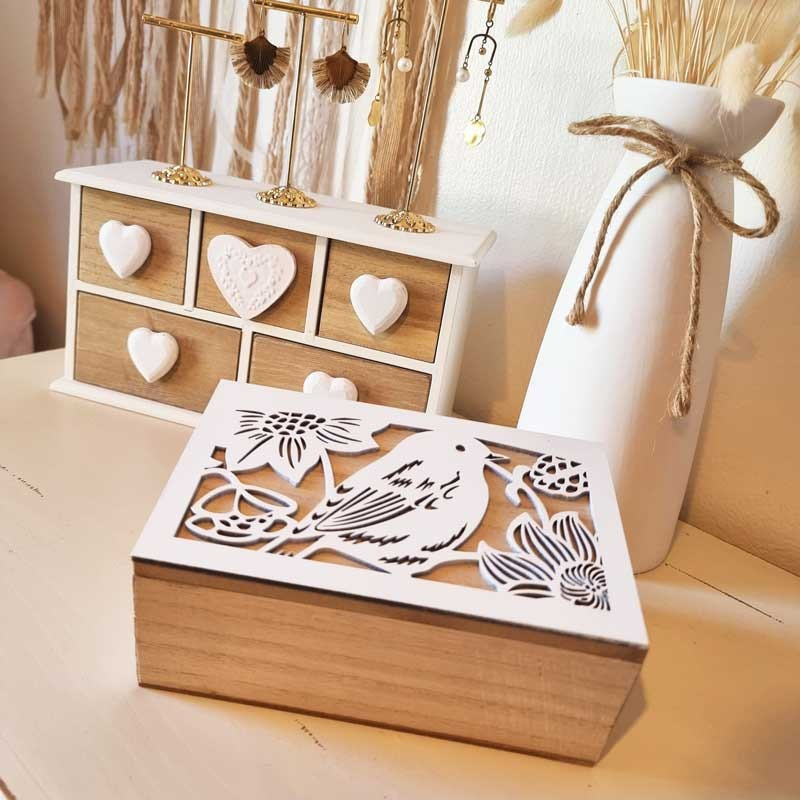 Petite boîte de rangement en bois motif oiseau blanc en relief