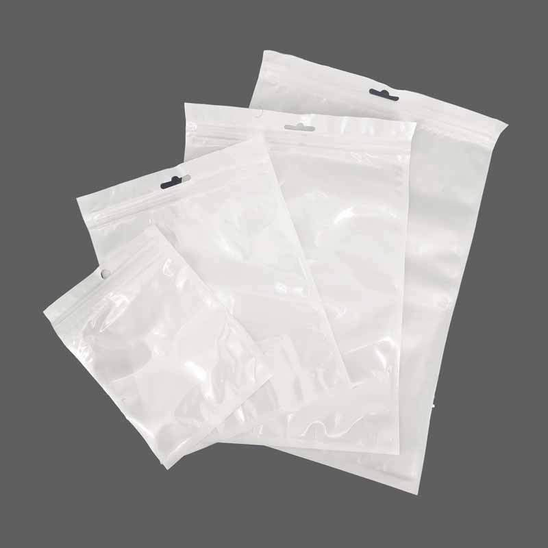 Sachet plastique à fermeture zip pour conditionnement 18x25cm - par 100