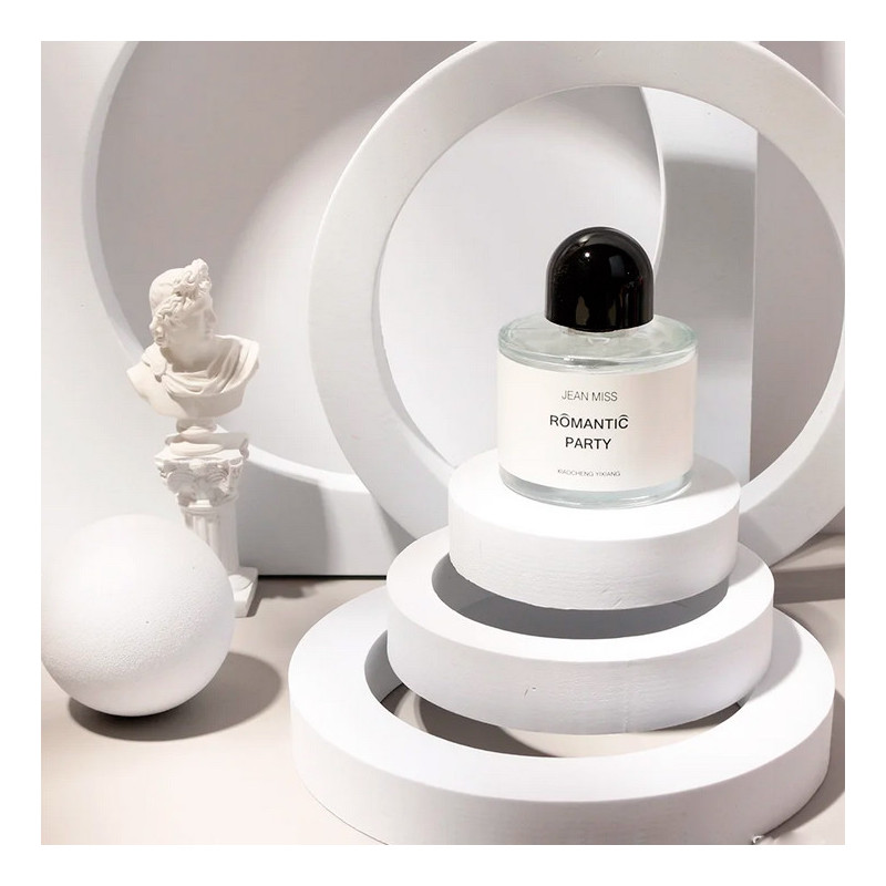 Set di 4 articoli decorativi in polimero bianco a forma di cerchi