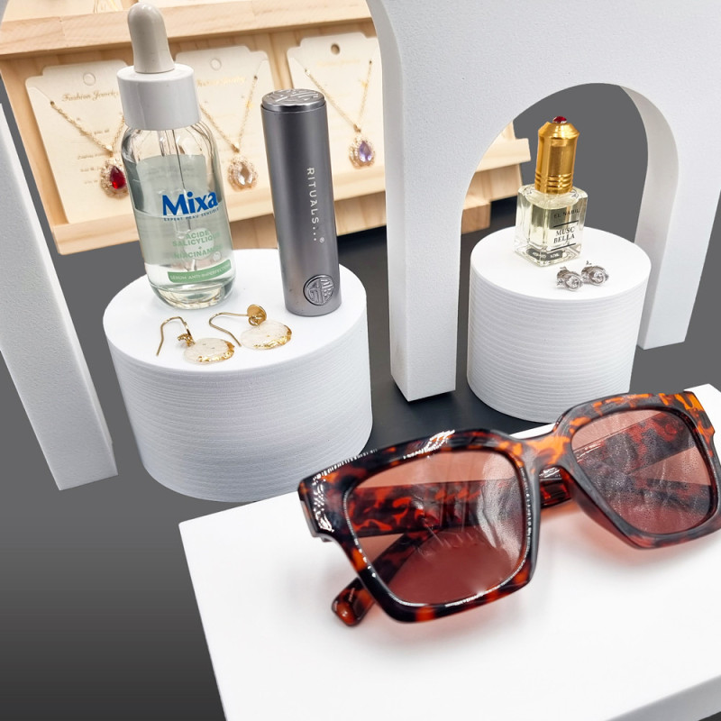 Accessorio decorativo per vetrine in schiuma bianca a forma di cilindro