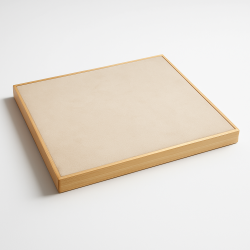 Grande vassoio da esposizione per vetrina in legno e similpelle beige crema