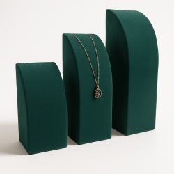 3 espositori rettangolari in similpelle verde smeraldo per catena e ciondolo