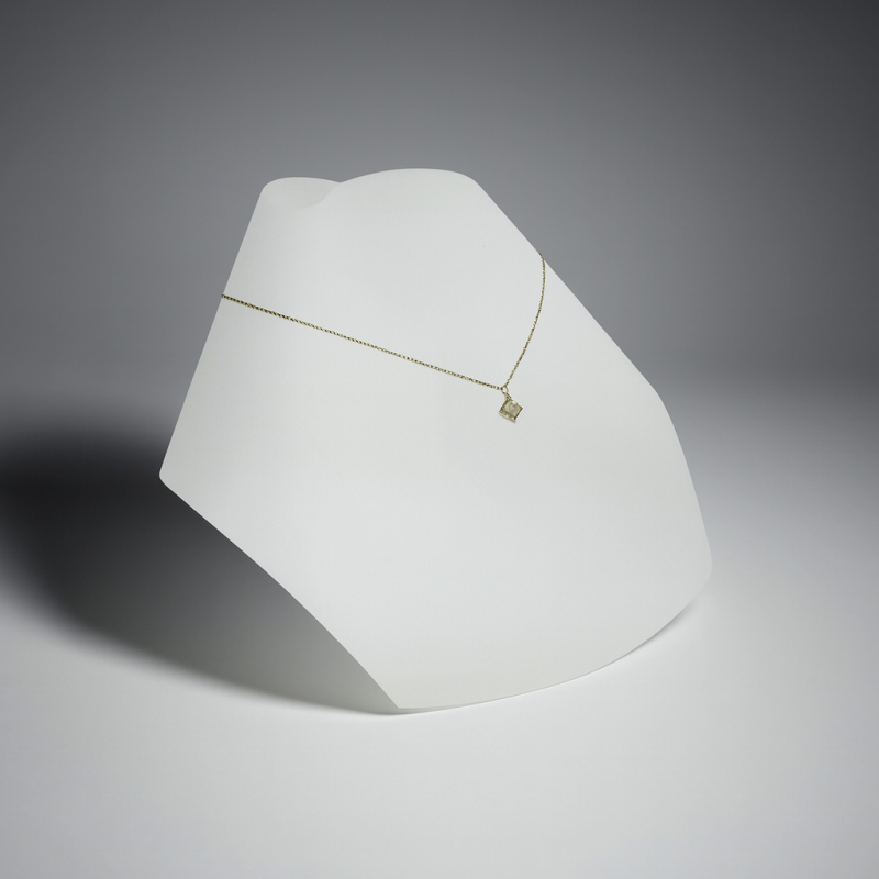 Busto pieghevole opaco in plastica flessibile 10x17 cm