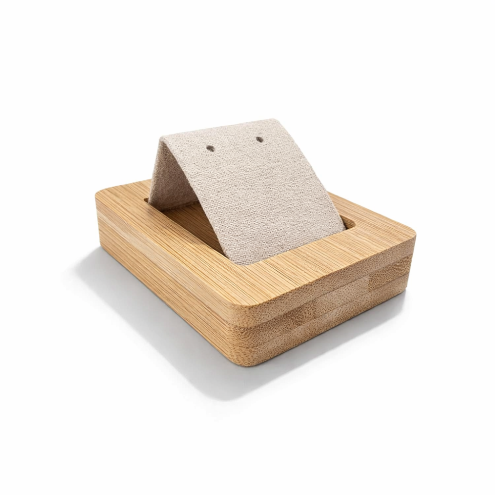Piccolo portagioielli per orecchini in legno e similpelle beige