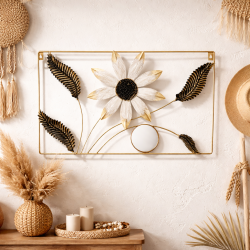 Decorazione da parete in metallo dorato con specchio e fiore