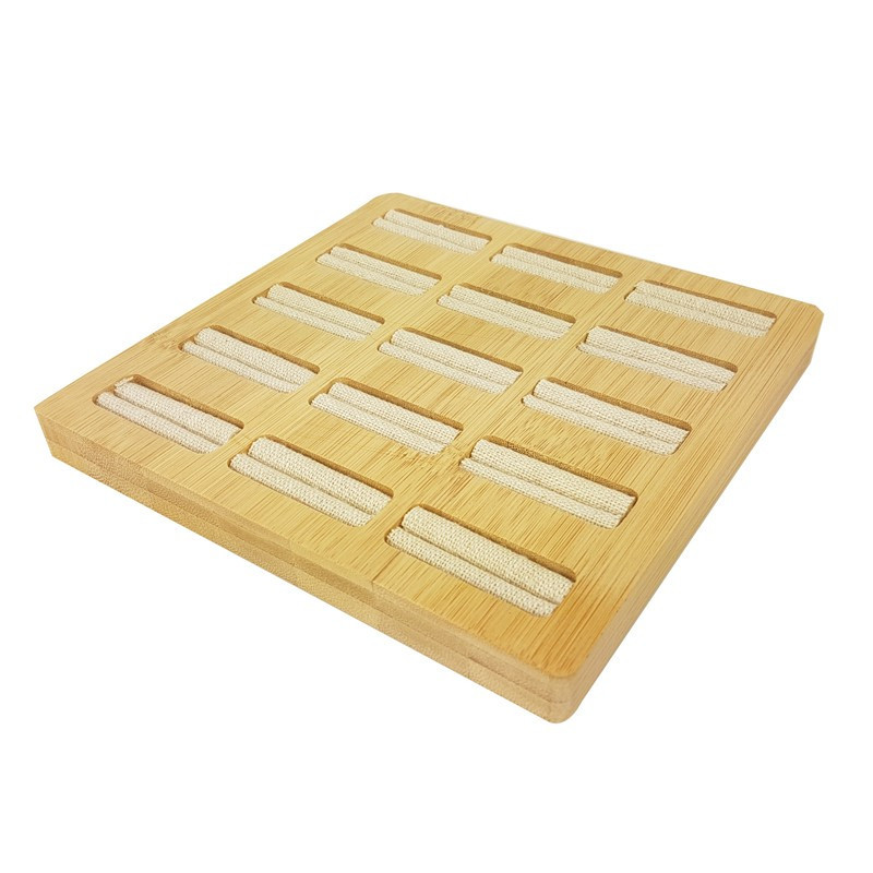 Piccolo vassoio in legno e cotone beige naturale per 15 anelli